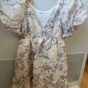 Storia Cream and Brown Floral Boutique Dress